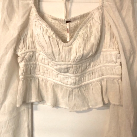 NWT FREE PEOPLE Chloe Ivory Cropped Peplum Smocked Peasant Top M - Picture 4 of 6